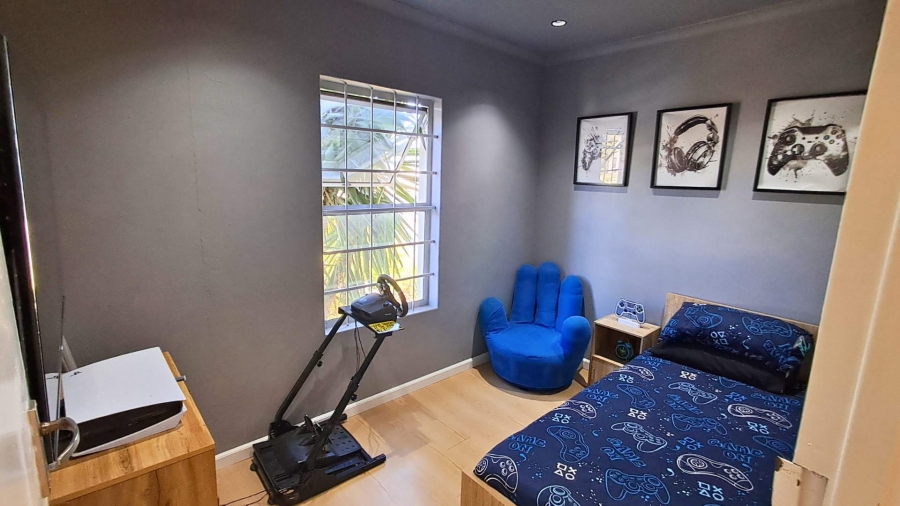 3 Bedroom Property for Sale in Protea Heights Western Cape